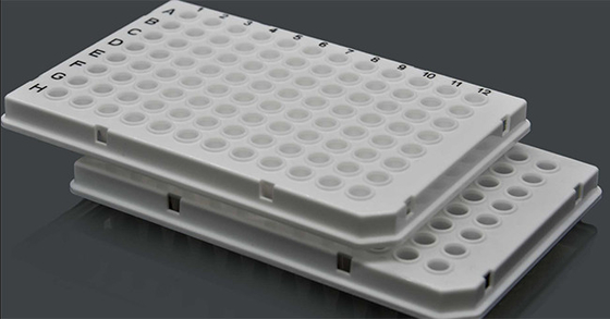 Consumíveis de PCR brancos 0,1 ml Placa de PCR com meia borda de 96 poços